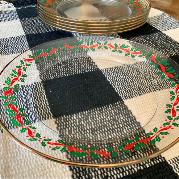 arcoroc Other - 6 ARCOROC Christmas Holly&Berry 8in dinner plates